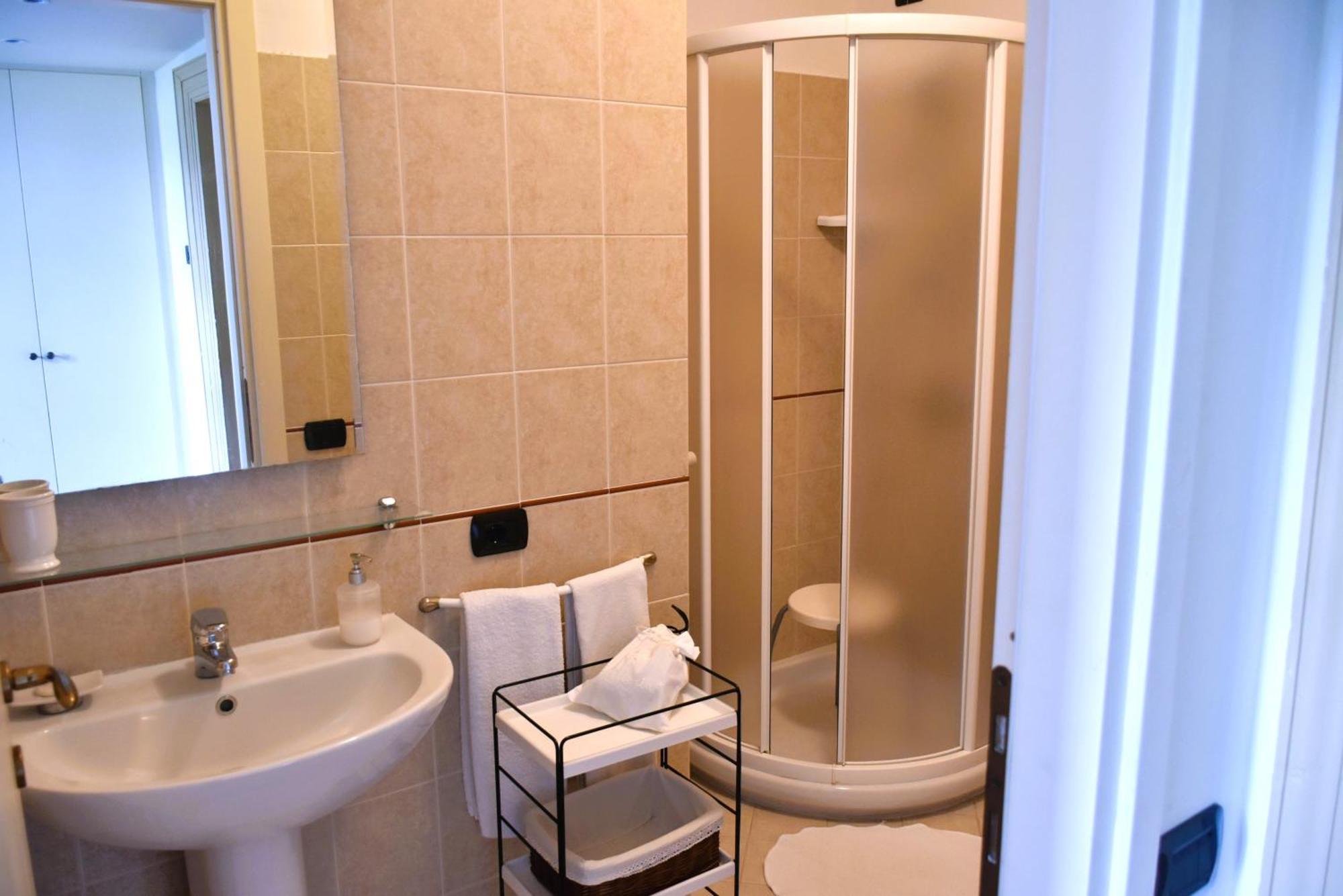 Residenza Ca' Laripa Apartment Solto Collina Exterior photo